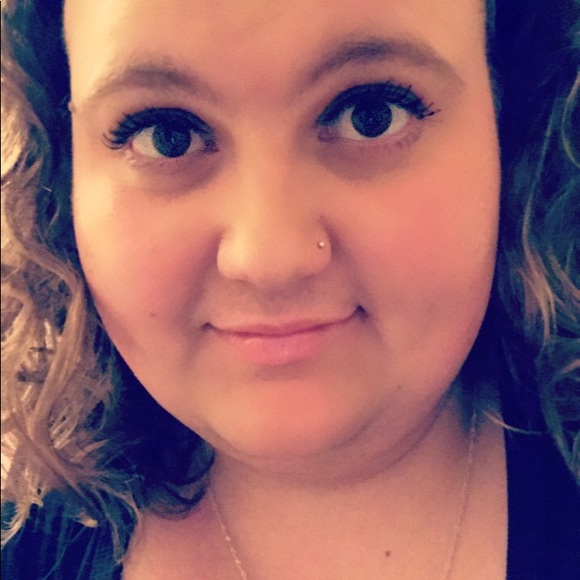 Meet your Posher, Brianne - Picture 3 of 4